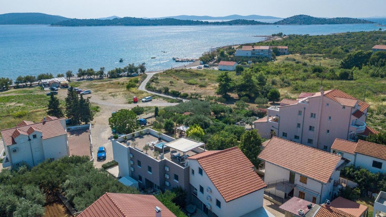 Apartments Luka Водице Екстериор снимка