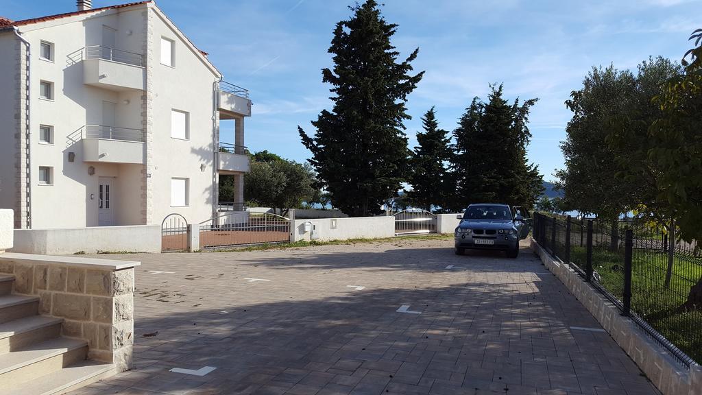 Apartments Luka Водице Екстериор снимка